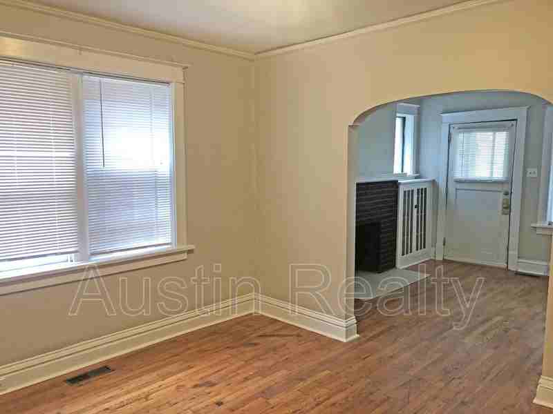 4722 Arsenal St 1st Fl - Photo 3 of 11