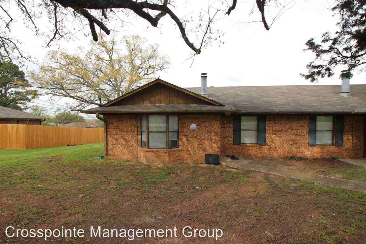 Oak Hill Dr - Photo 3 of 20