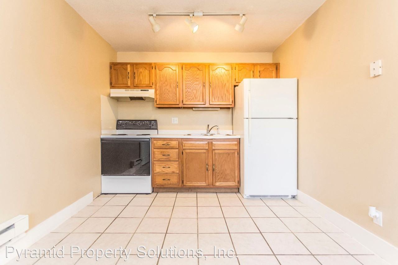 210 W 8th St - Photo 3 of 11