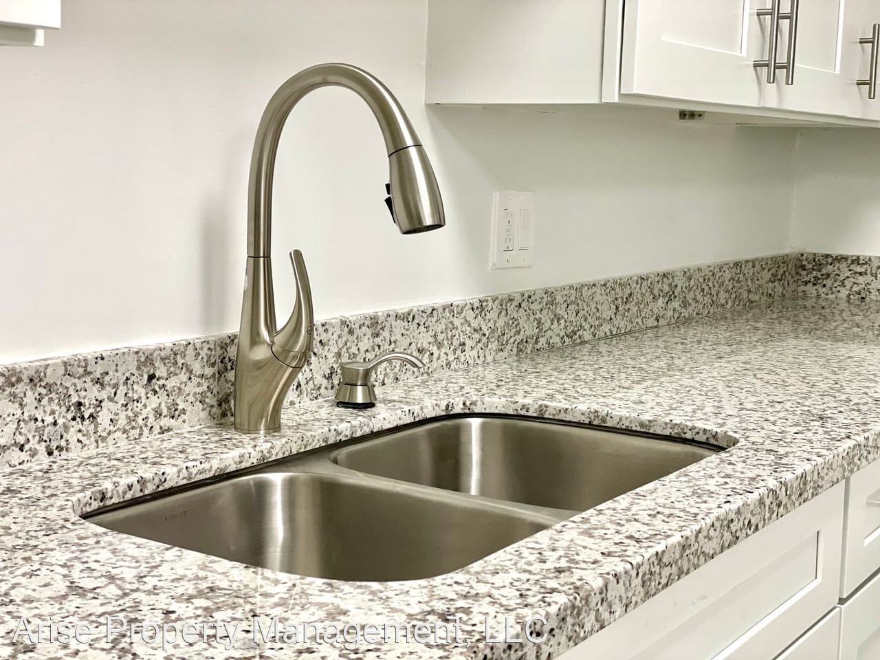 435 E. Clifford Avenue - Photo 2 of 12