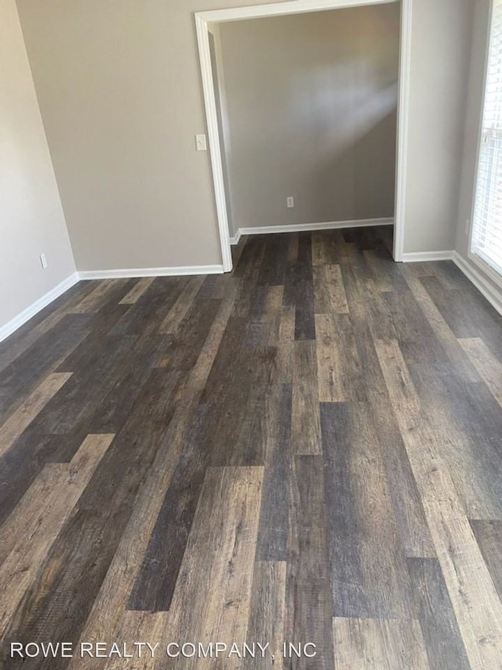 109 Whippoorwill Ln - Photo 2 of 10