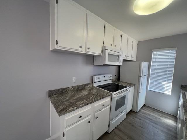 870 Avenue B #905 - Photo 5 of 15