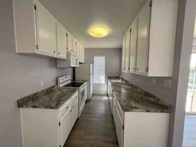 870 Avenue B #905 - Photo 6 of 15