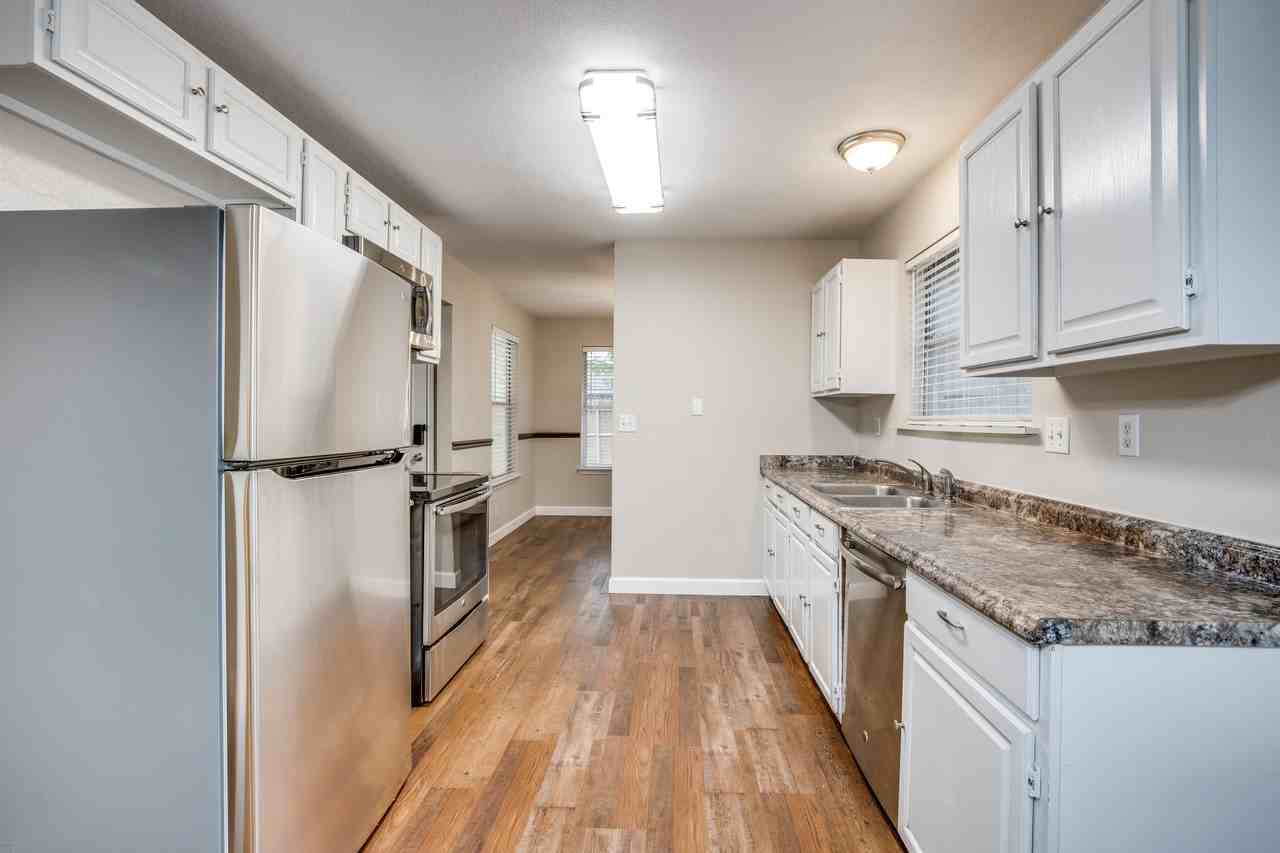 5816 Stone Meadow Ln - Photo 4 of 12