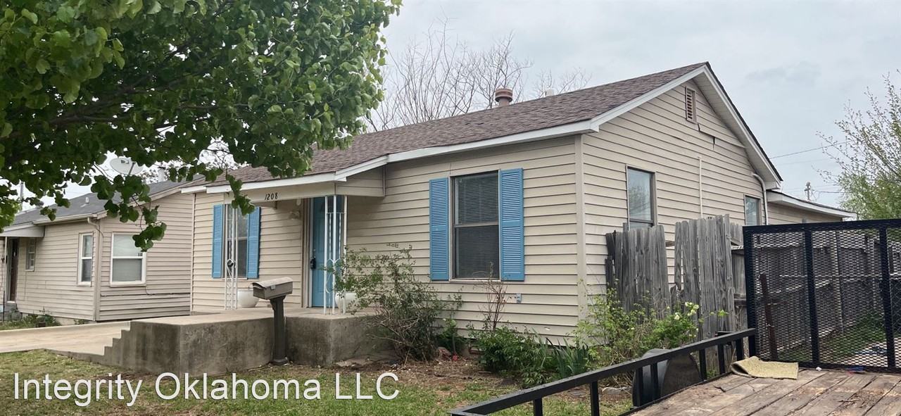 1208 Sandra Dr - Photo 3 of 18