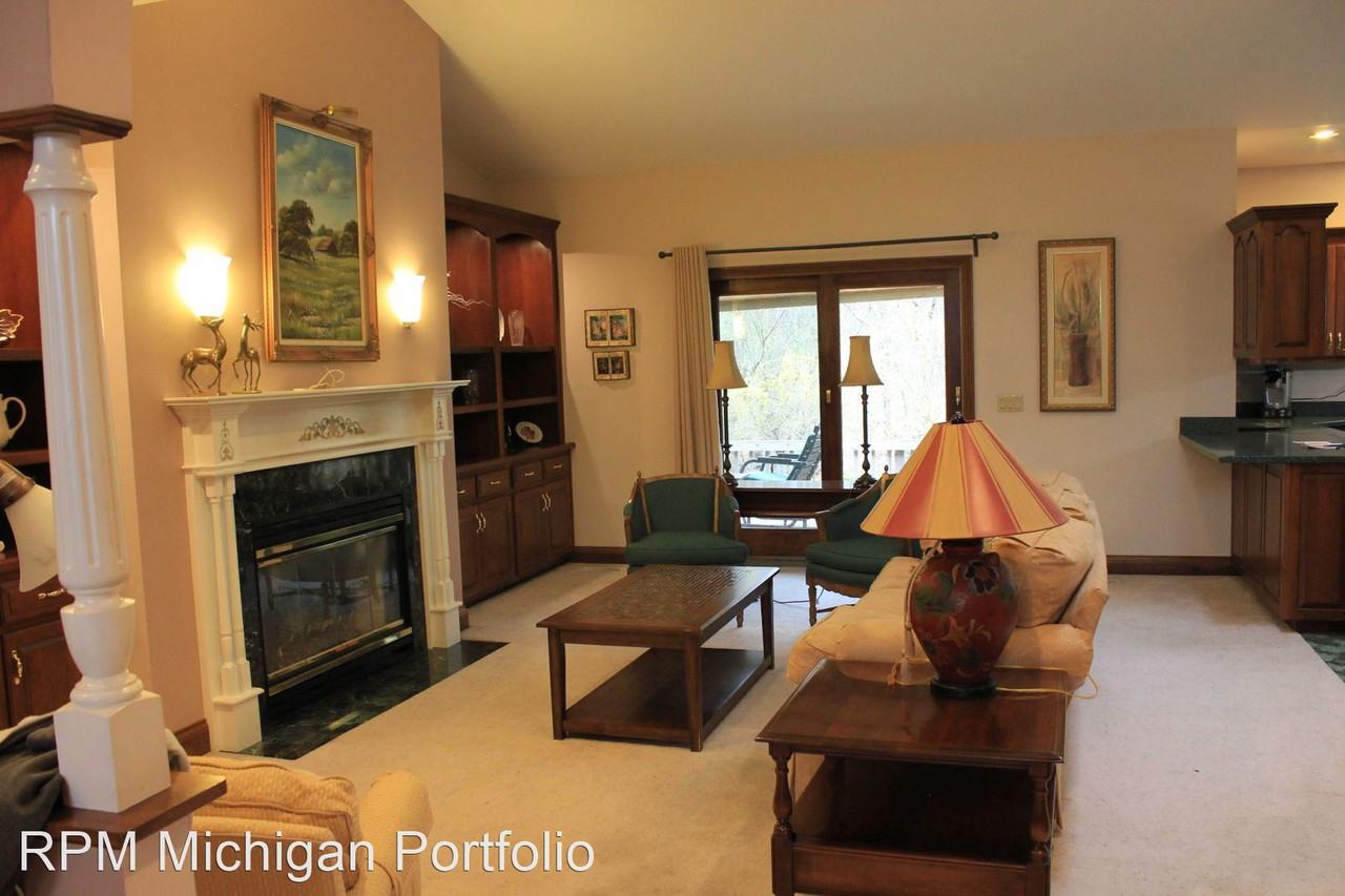 9790 Quail Run Ct - Photo 3 of 26