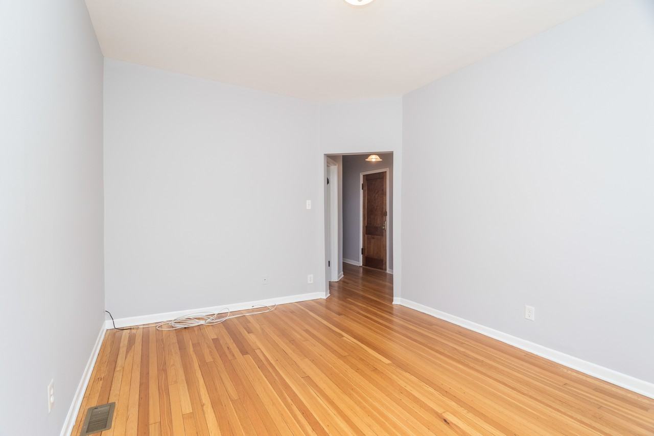 1110 West Dickens Avenue #1 - Photo 4 of 14
