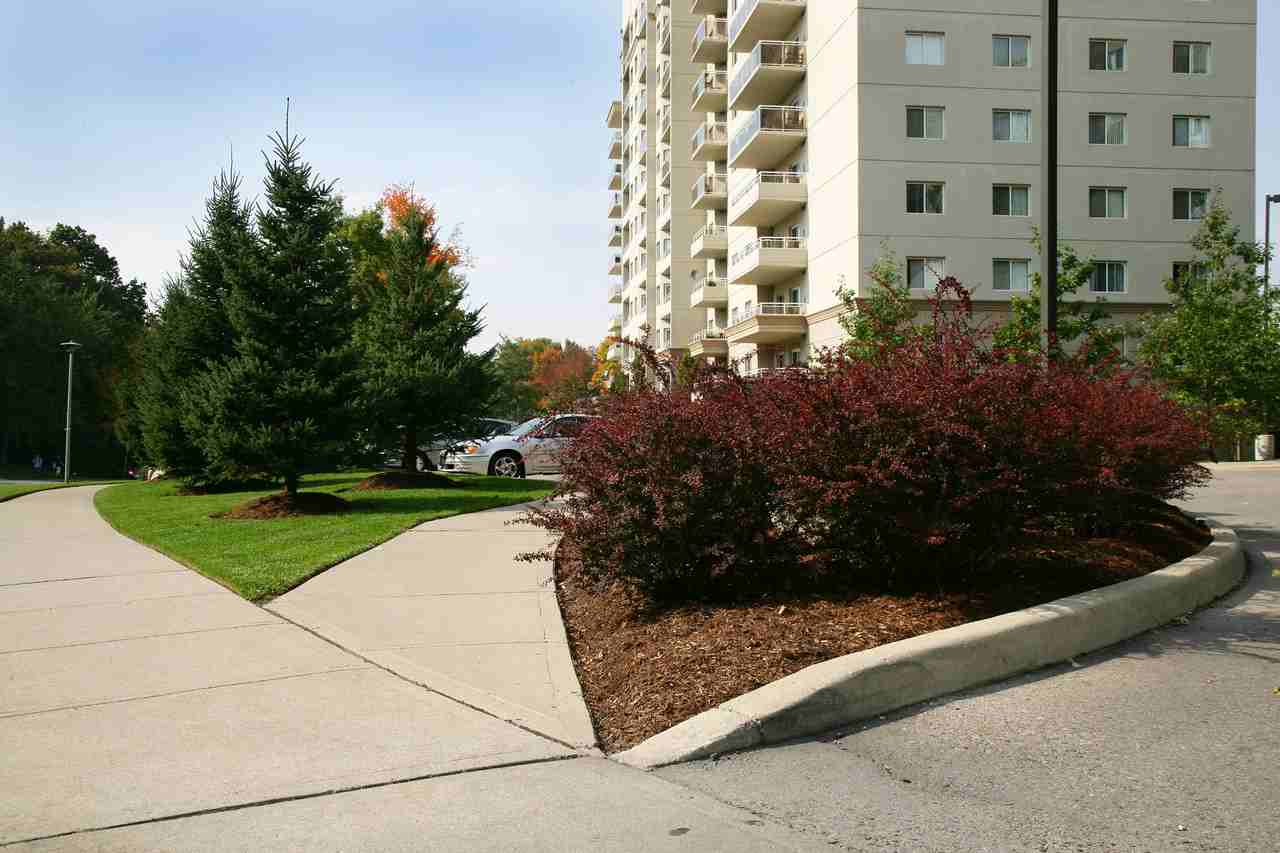 600 Proudfoot Lane - Photo 2 of 11