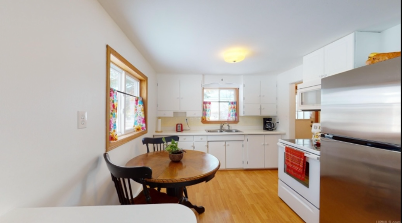 42282 N Hancock St - Photo 3 of 6