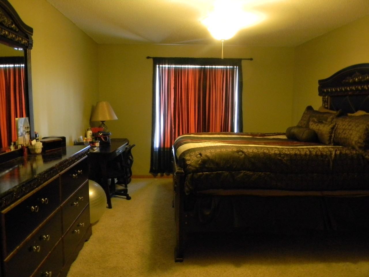 17117 Monroe Ct NW - Photo 3 of 6