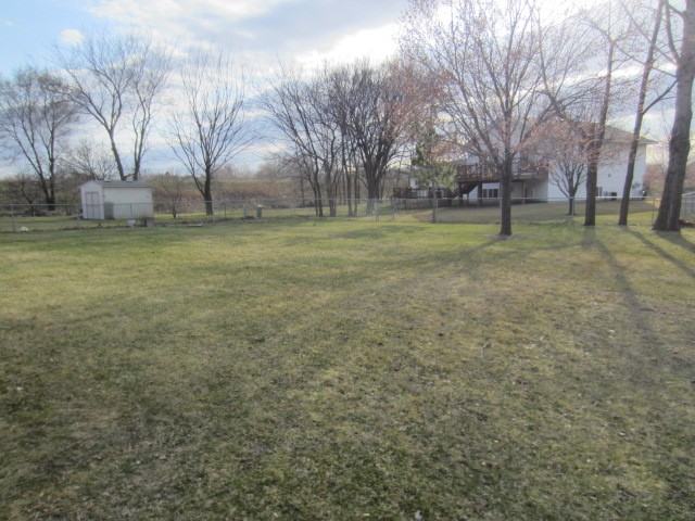 7925 Bryant Ave N - Photo 3 of 13