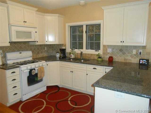 6 Ice Pond Rd - Photo 3 of 30