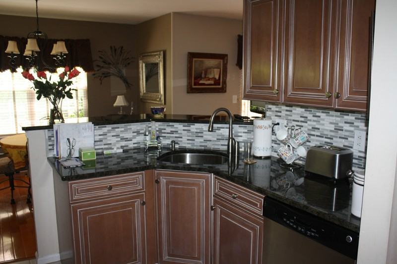 202 Sheffield Ct - Photo 3 of 10
