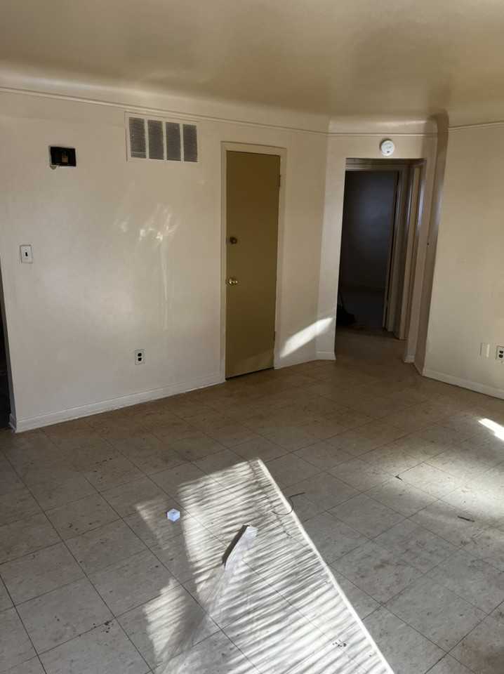 8912 Schaefer Highway - Photo 3 of 11