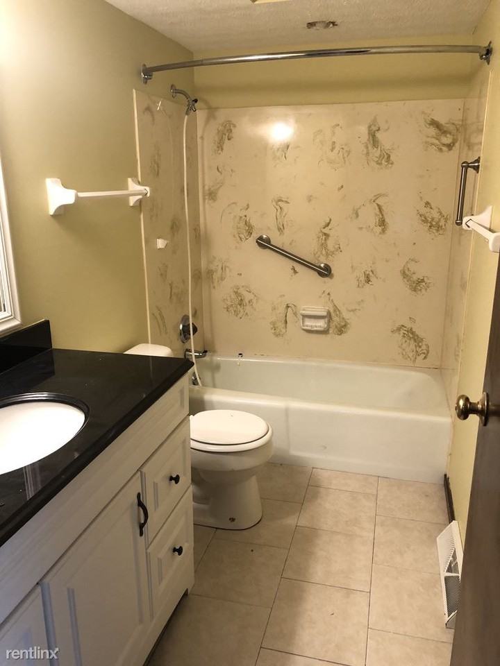 1515 Bradshire Dr - Photo 2 of 9