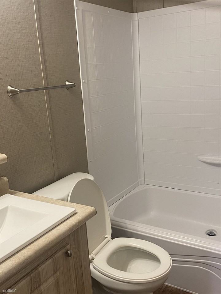 3110 Victory Dr - Photo 3 of 19