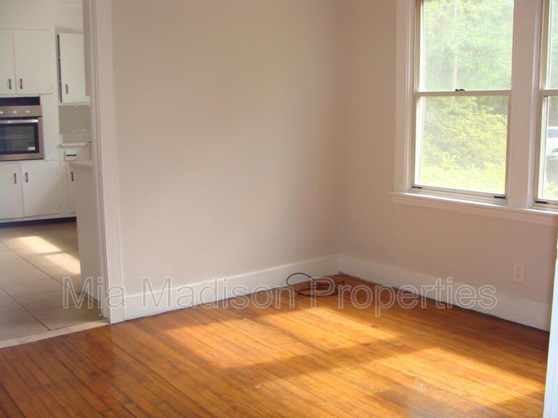 421 S Baldwin Cir - Photo 3 of 14