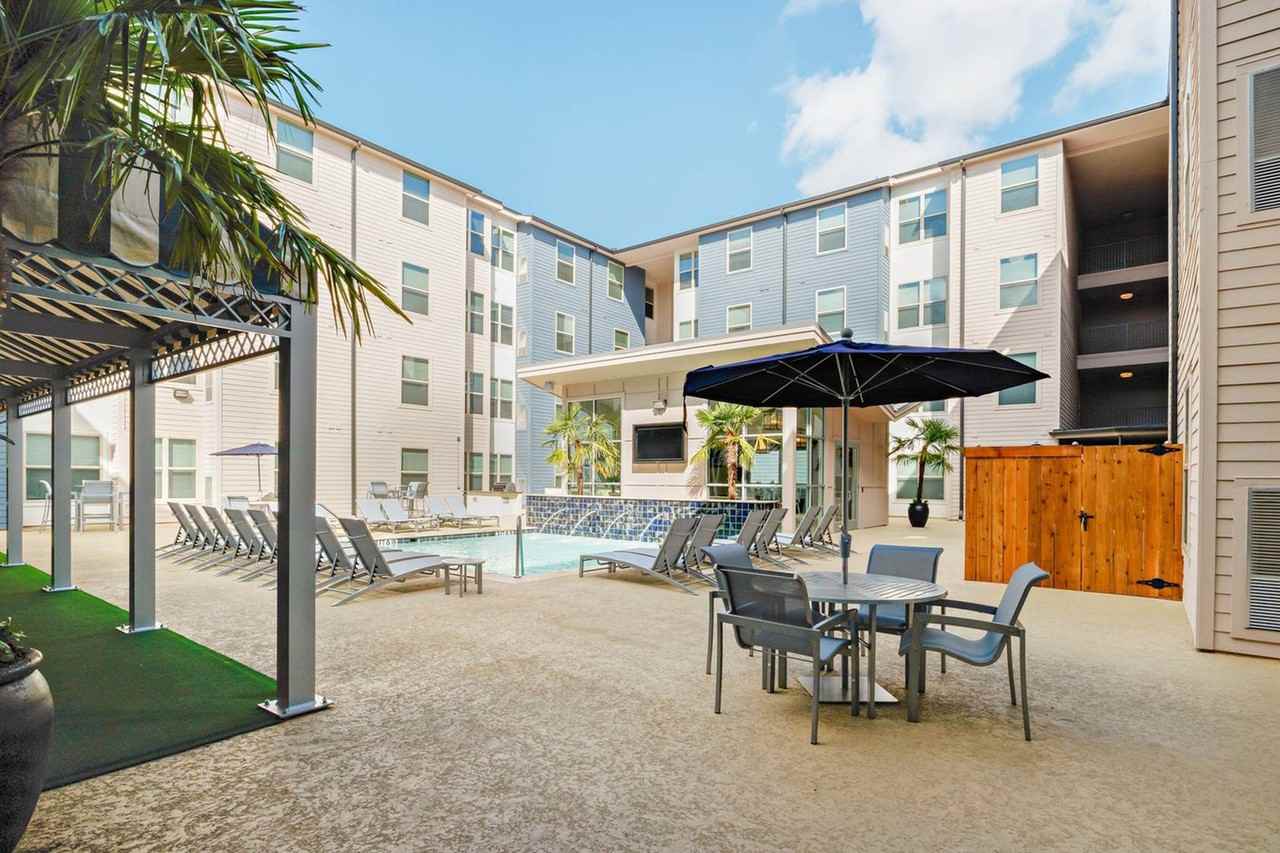 Cherry Street | Student Housing - Photo 4 of 21