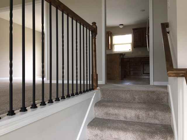 1419 N 9th St E - Photo 2 of 21