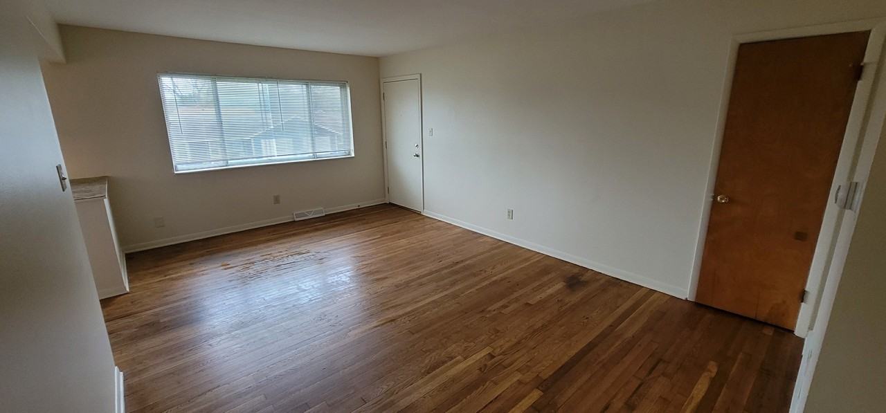 710 Stevenson Ave #3 - Photo 5 of 10