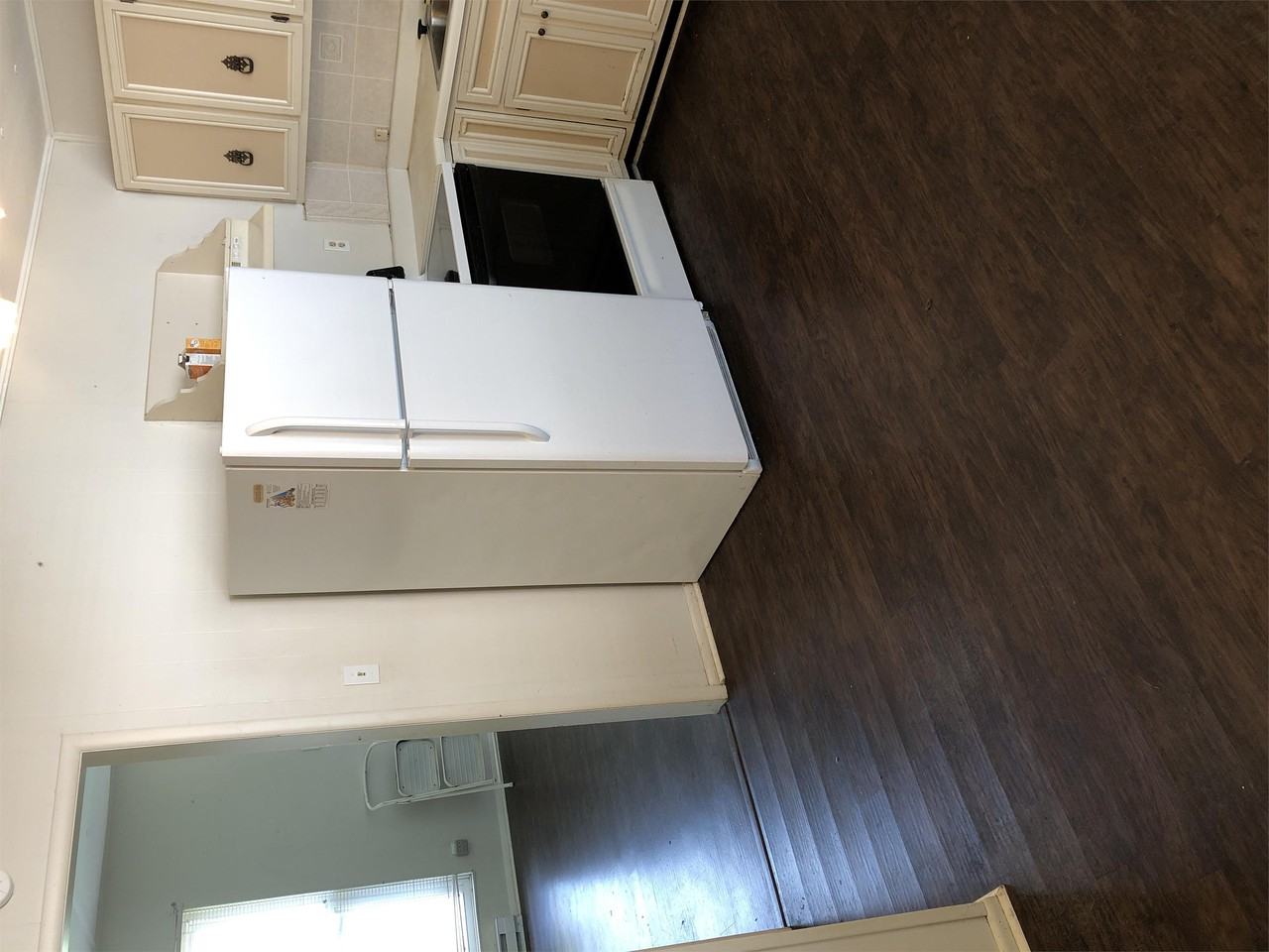 117 N Olive St - Photo 3 of 8