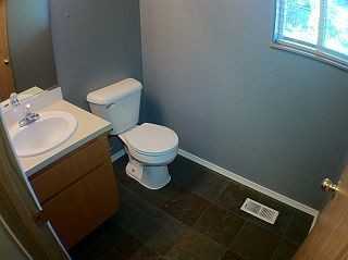 623 SE 4th St - Photo 3 of 14