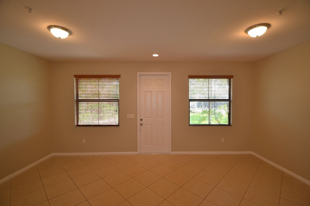 12660 Nw 32nd Ct - Photo 2 of 12