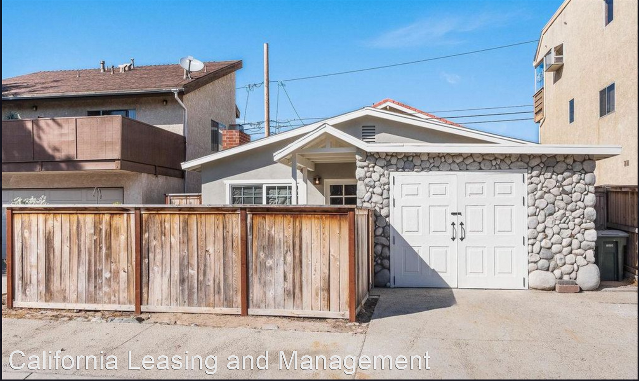 293 Melrose Dr - Photo 2 of 16