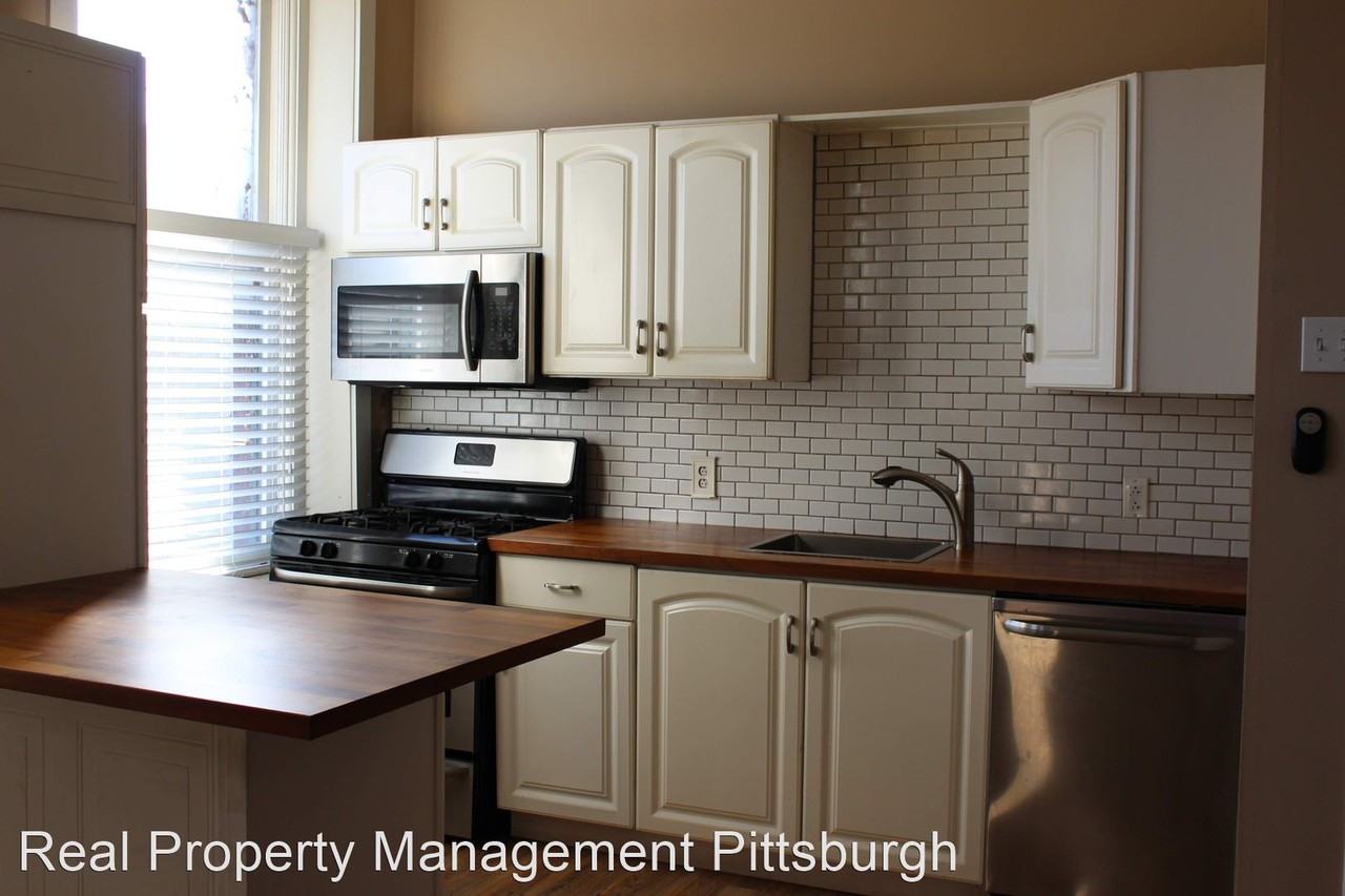 1305 Allegheny Ave. - Photo 2 of 10