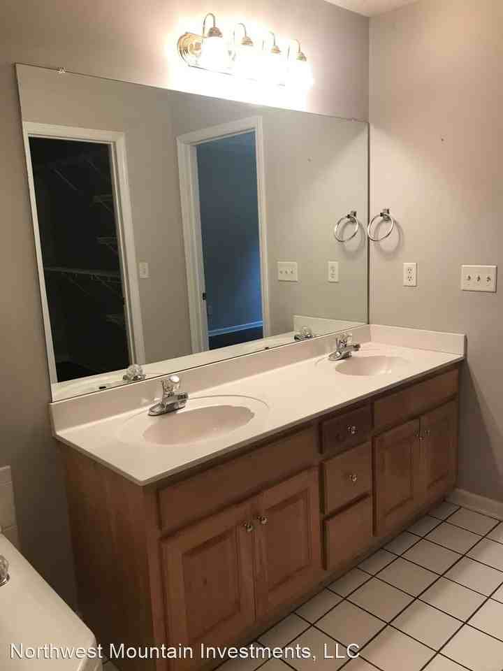 120-207 CRAWFORD DR - Photo 3 of 15