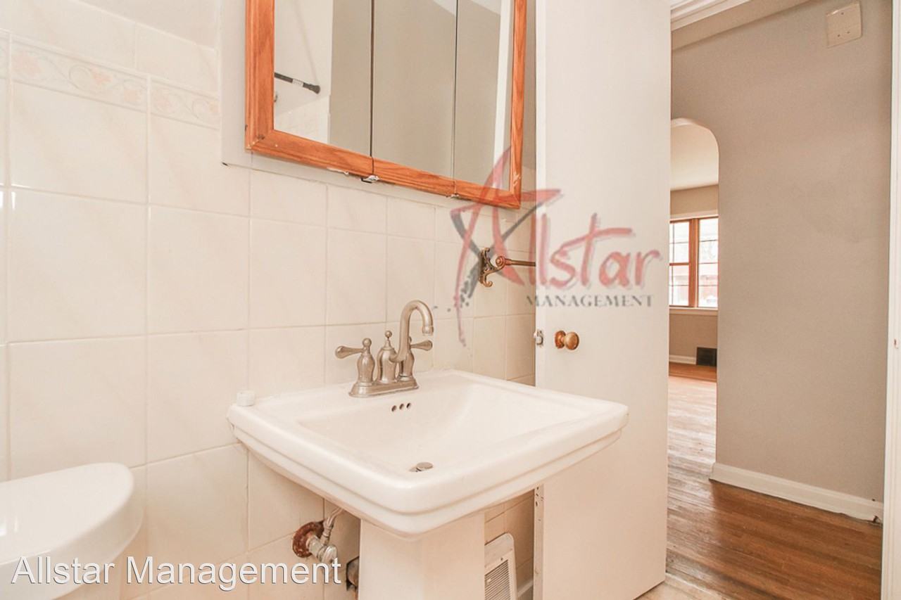 550 Mohican Ave - Photo 2 of 26