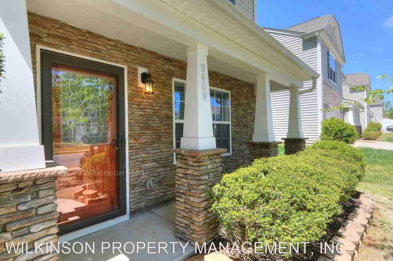 9409 Pond Vista Ct - Photo 3 of 41