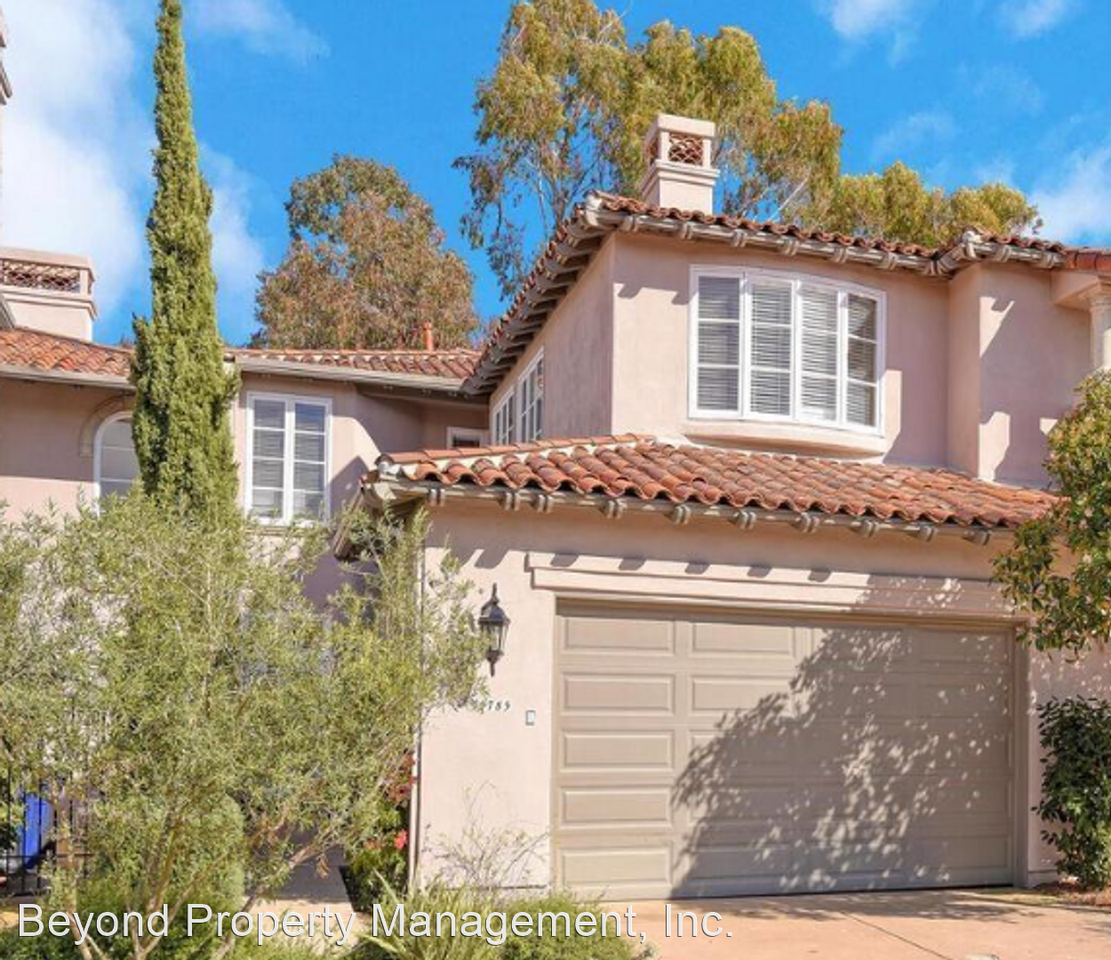 9785 Keeneland Row - Photo 2 of 43