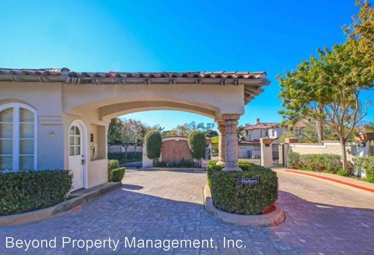 9785 Keeneland Row - Photo 3 of 43