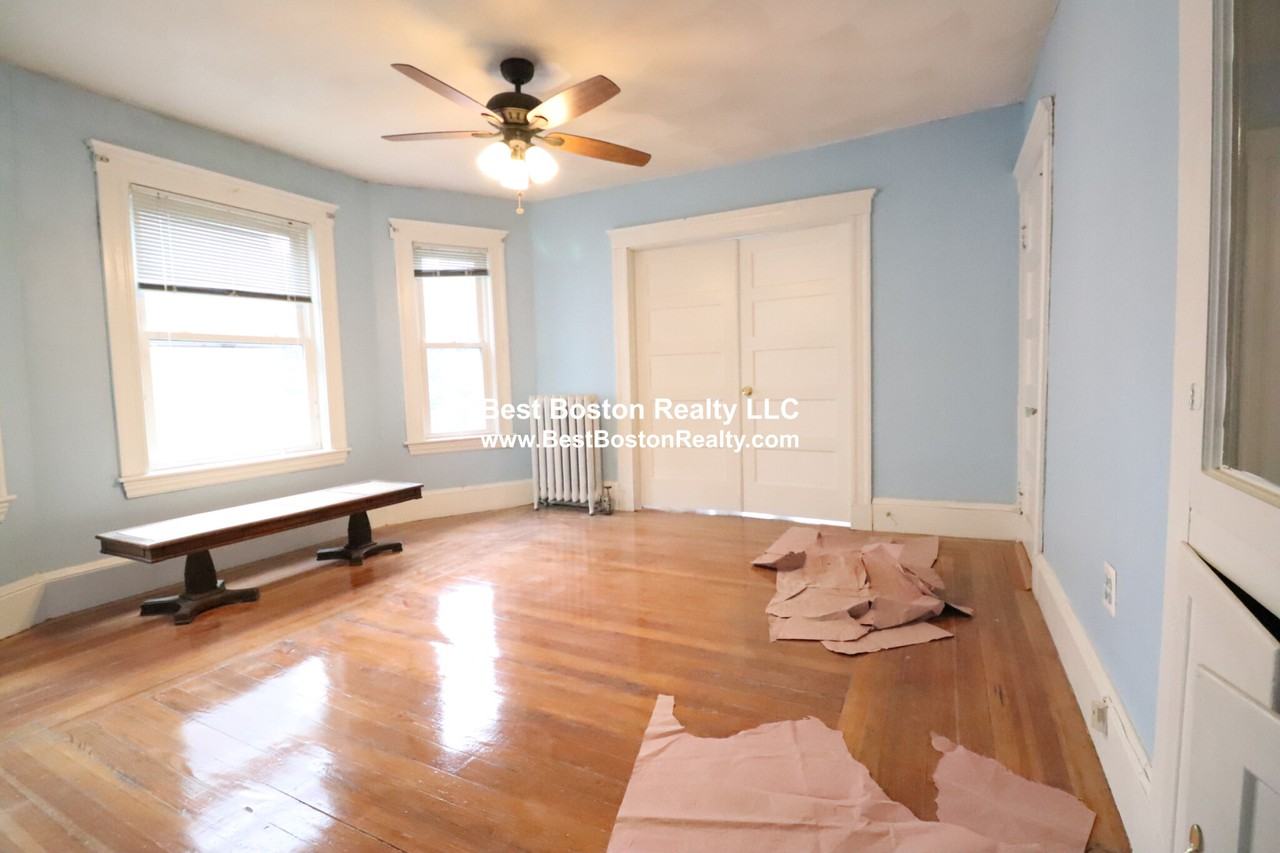 268 Boston Ave #B - Photo 2 of 10