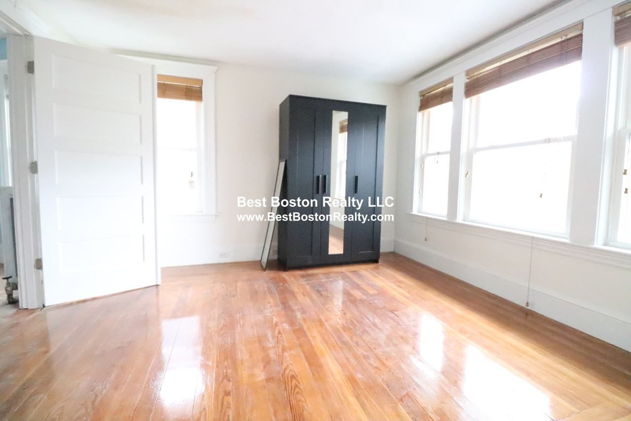 268 Boston Ave #B - Photo 5 of 10