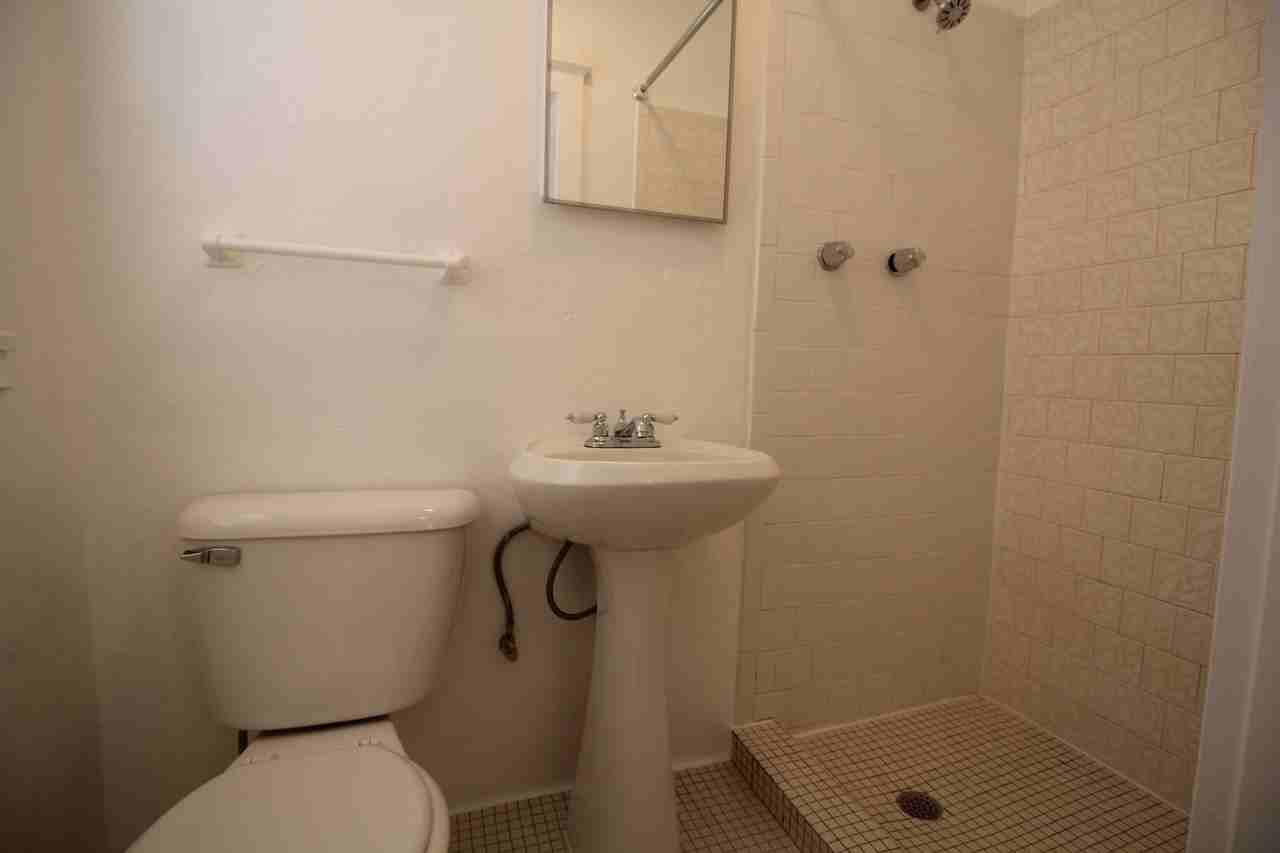 317 E Bannock St #3 - Photo 4 of 10