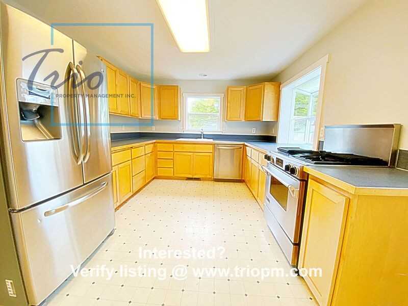 32738 E Mill St - Photo 4 of 18