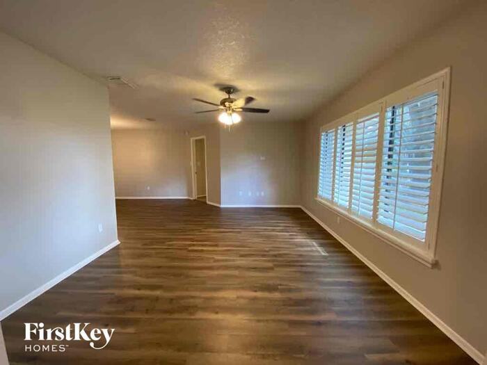 14109 Summerset Ct - Photo 2 of 23