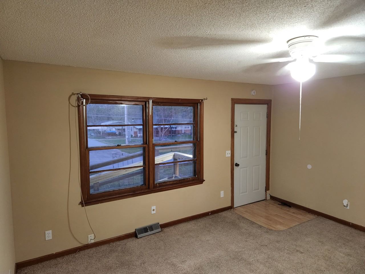 230 South County Line Road - Photo 3 of 23