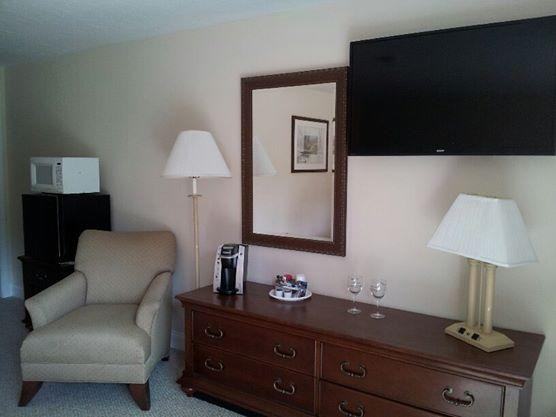 350 Endicott St N #1 - Photo 3 of 5