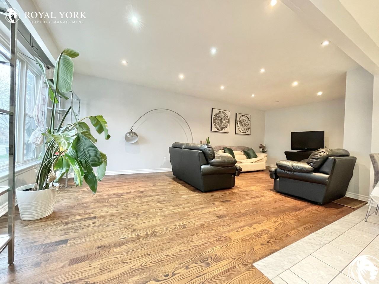 0 Hildenboro Sq - Photo 2 of 37