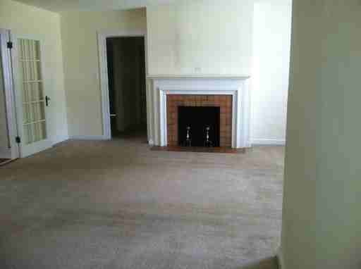 1107 Williams St - Photo 3 of 13