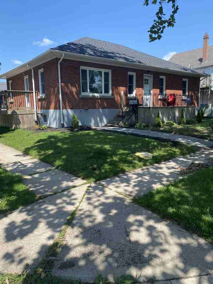 311 Wallace Ave S, Welland, ON L3B 1R8 3 Bedroom Apartment for 1,850