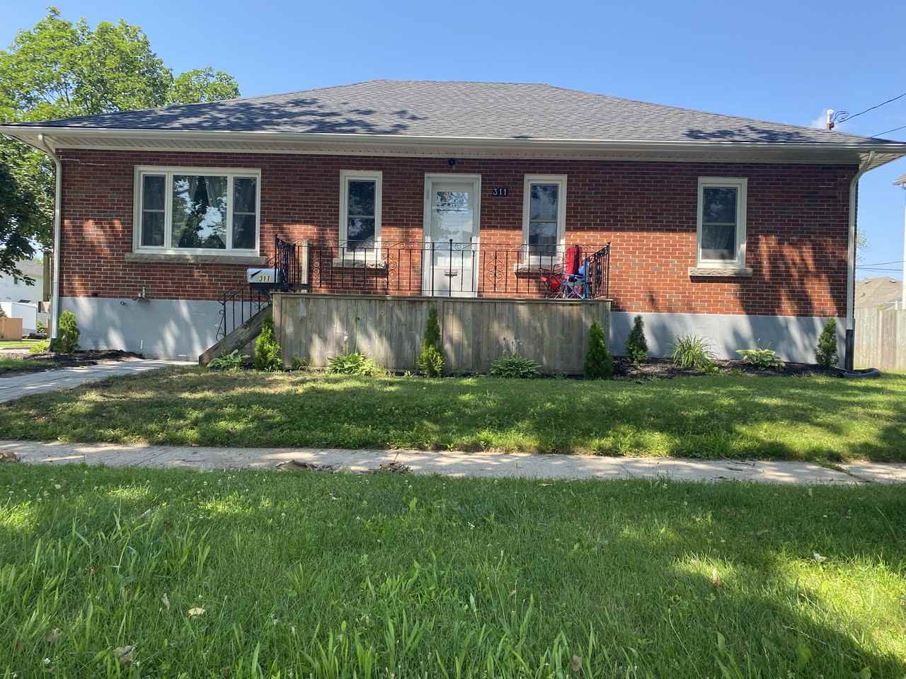 311 Wallace Avenue South Upper Unit Apartments 311 Wallace Ave S