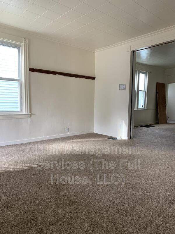 2402 Grandview Ave - Photo 3 of 15
