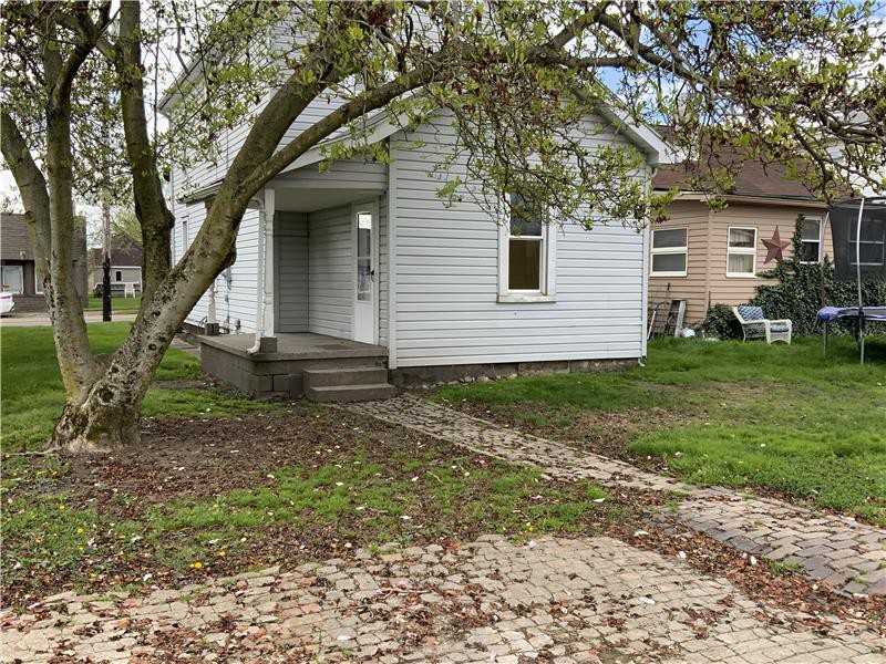 704 Trenton St - Photo 2 of 12