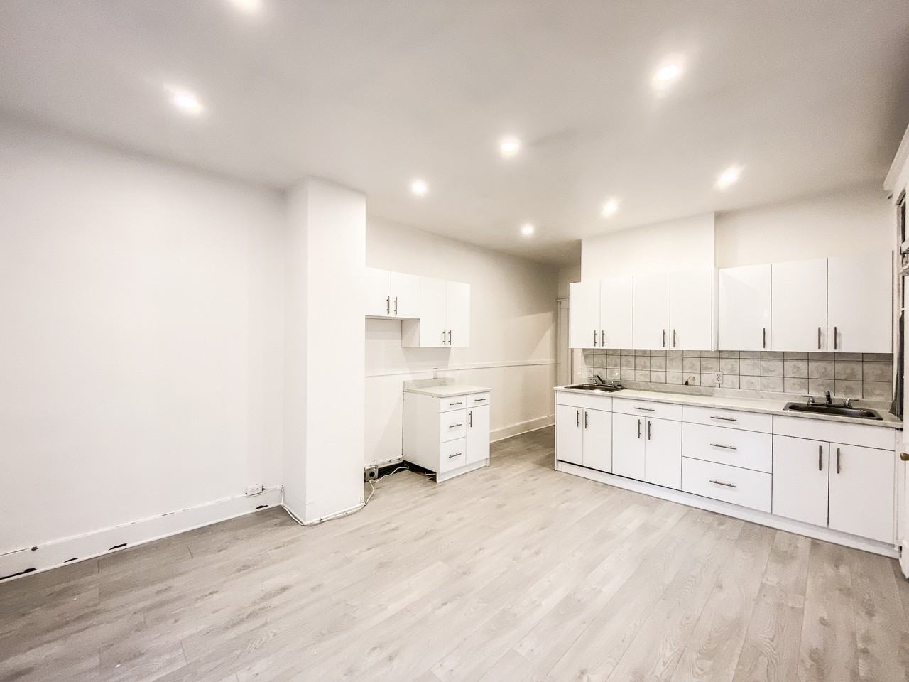 744 Avenue Querbes - Photo 3 of 14