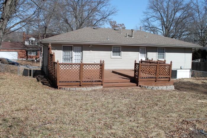 18501 E 30th Ter S - Photo 2 of 4