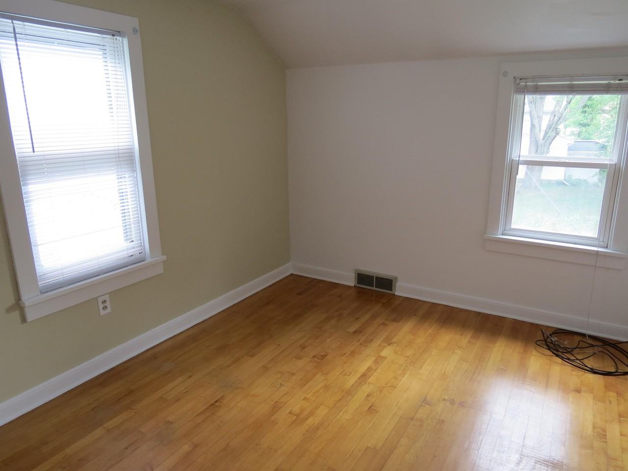 616 1/2 Ripley Ave #UP - Photo 6 of 11